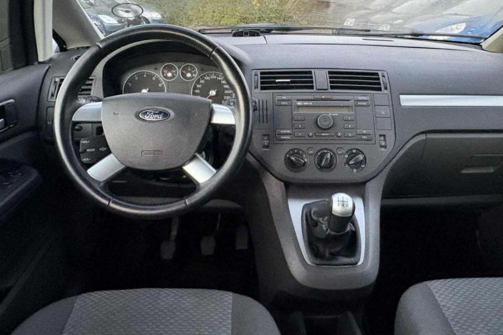 Blå Ford Focus C-MAX fra 2004 set indefra