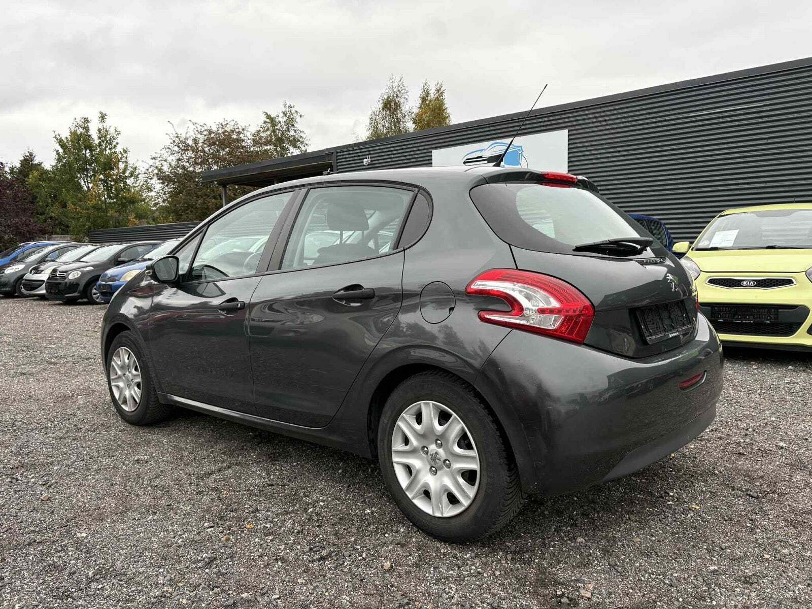undefined Peugeot 208 fra 2012