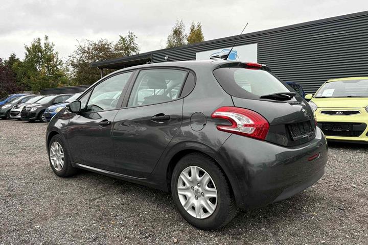 undefined Peugeot 208 fra 2012