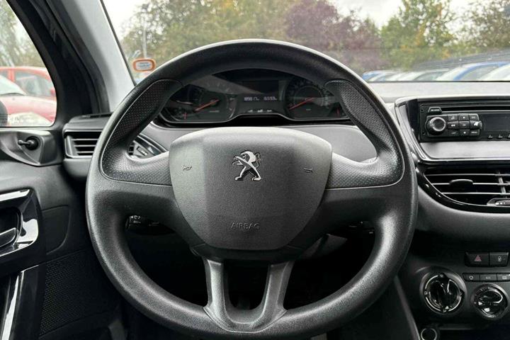 undefined Peugeot 208 fra 2012