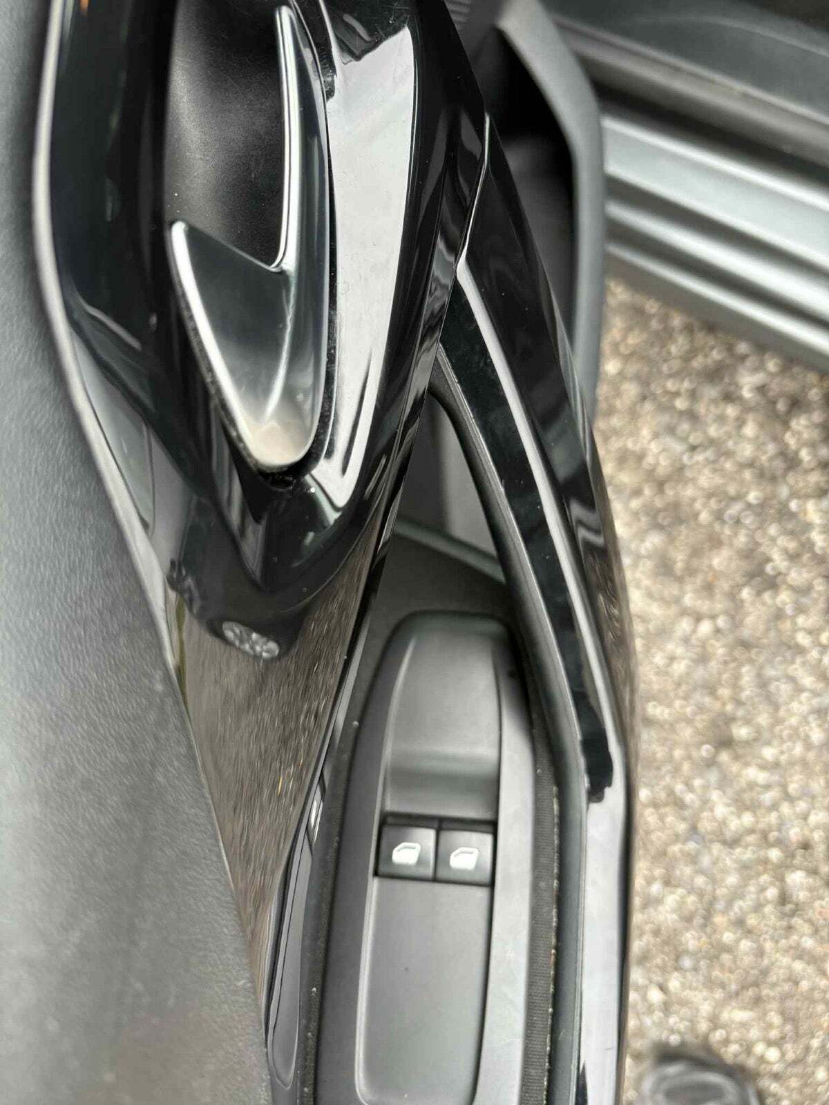 undefined Peugeot 208 fra 2012