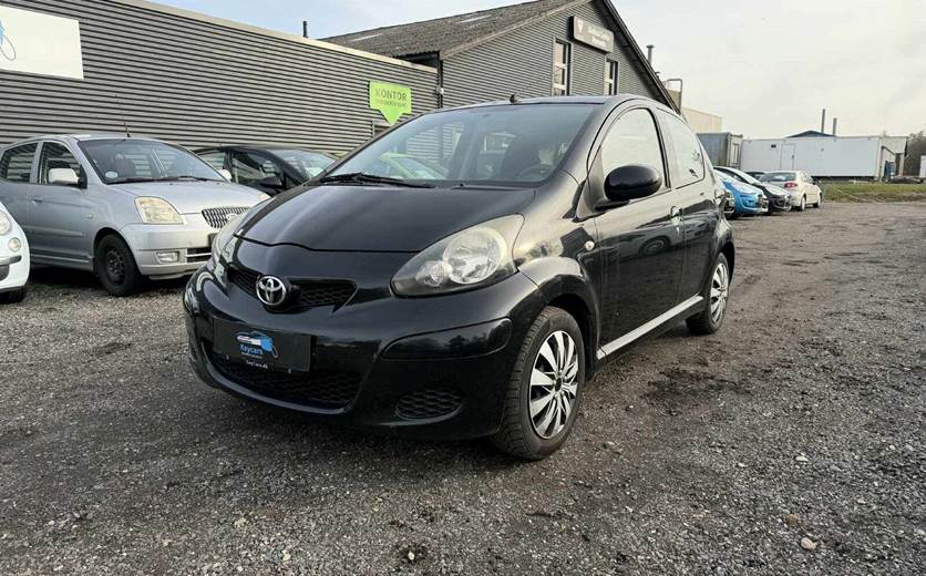 Toyota Yaris 1,3 VVT-i Sol