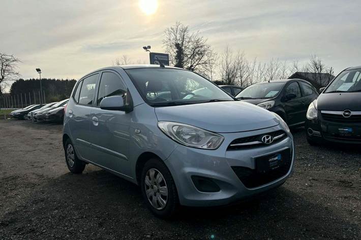 Blå Hyundai i10 fra 2011