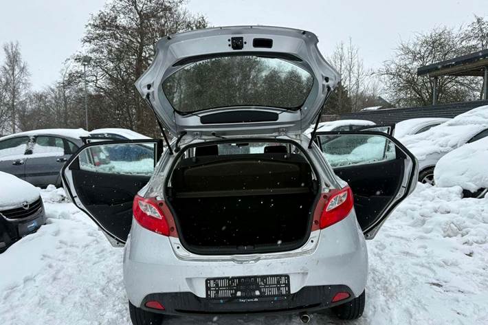 Sølv Mazda 2 fra 2008