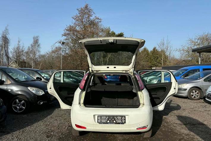 Hvid Fiat Punto fra 2012