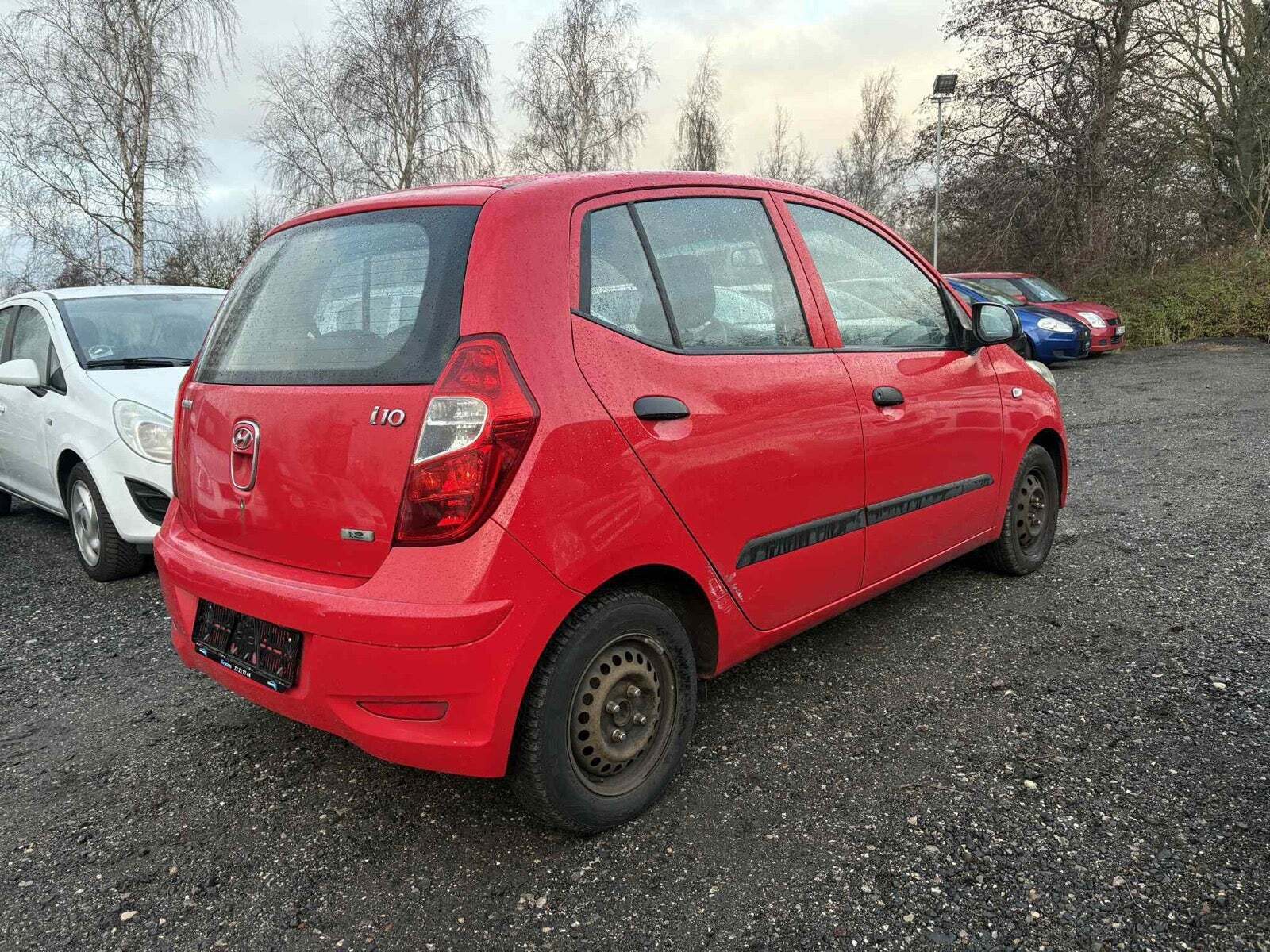 Rød Hyundai i10 fra 2012