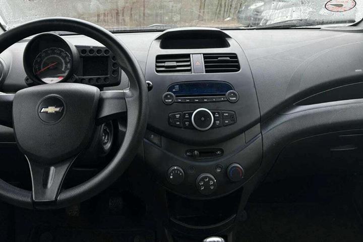 Grå Chevrolet Spark fra 2010