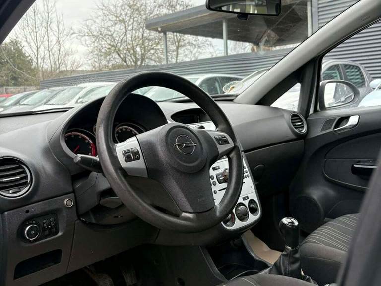 Opel Corsa 1,0 12V Edition