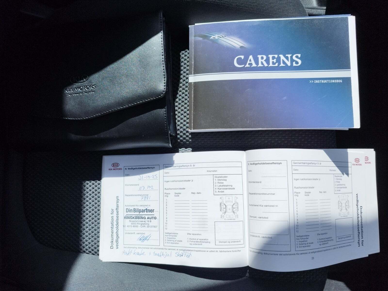 Sort Kia Carens fra 2009