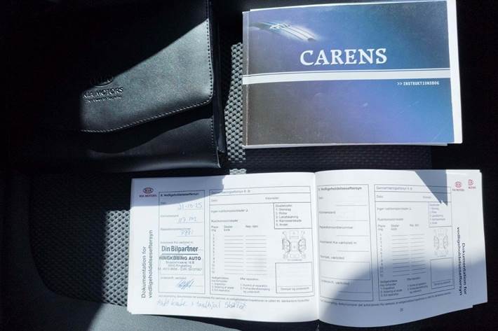 Sort Kia Carens fra 2009