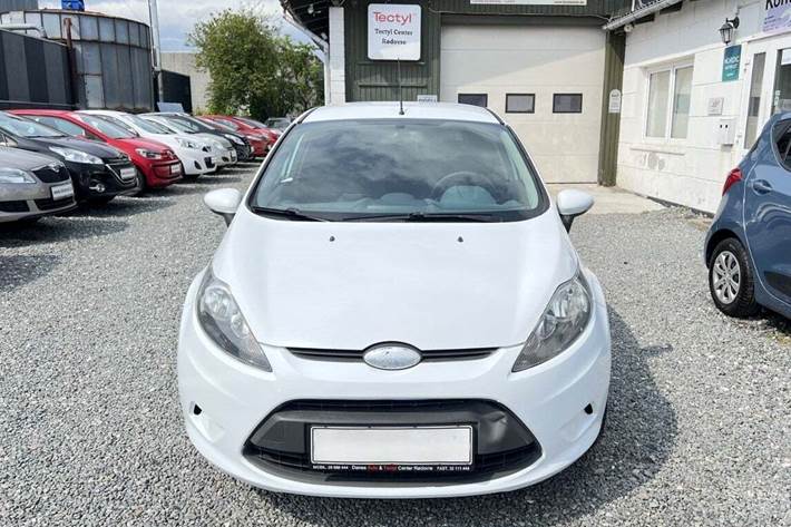 Hvid Ford Fiesta fra 2011
