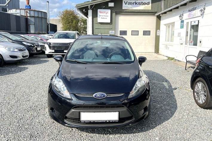 Sort Ford Fiesta fra 2010