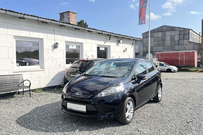 Sort Ford Fiesta fra 2010