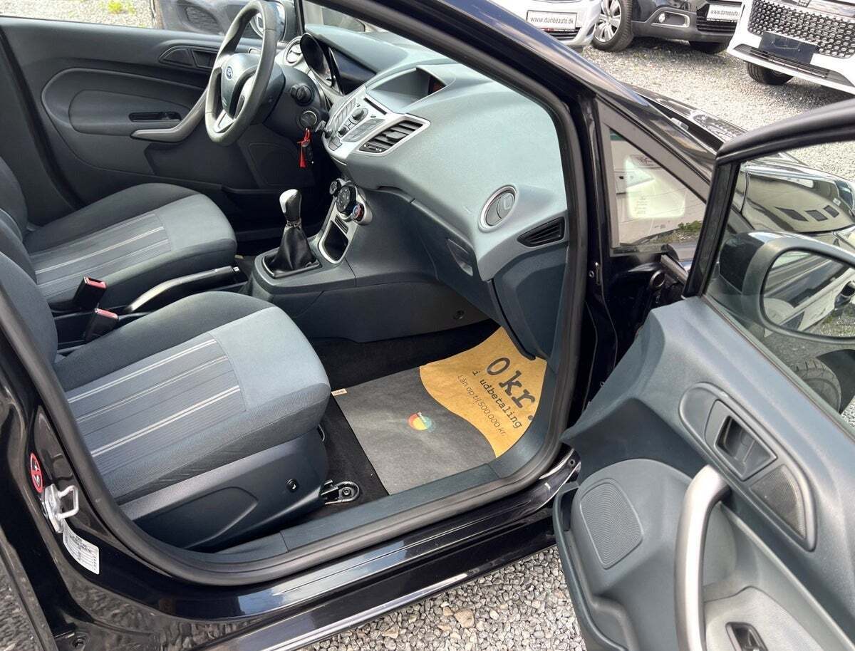 Sort Ford Fiesta fra 2010