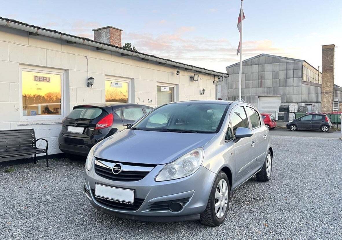 Opel Corsa 1,0 12V Edition