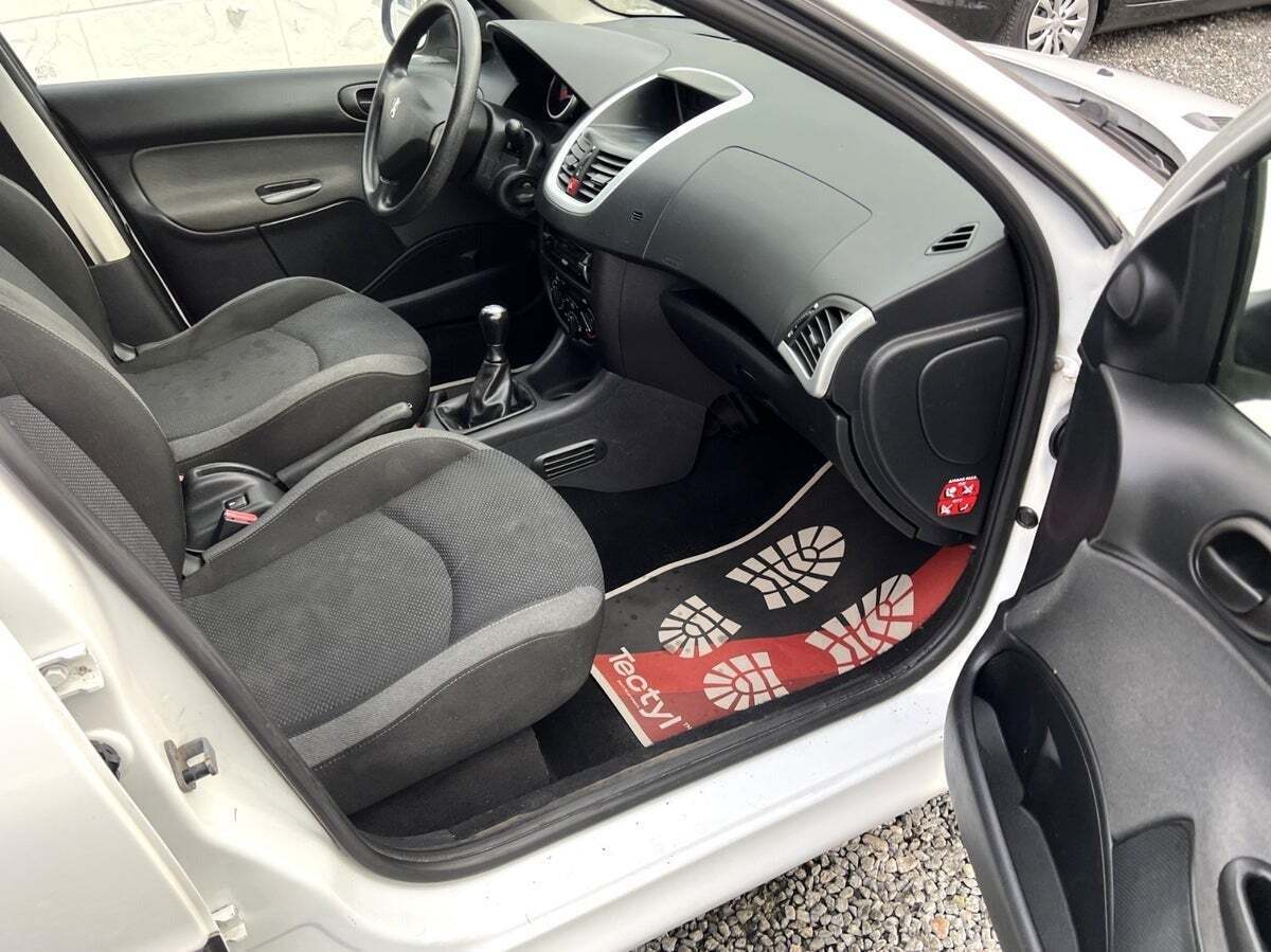 Hvid Peugeot 206+ fra 2012