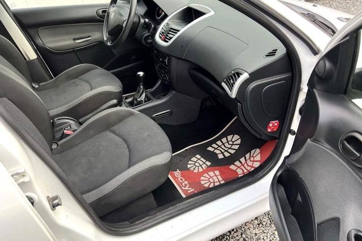 Hvid Peugeot 206+ fra 2012