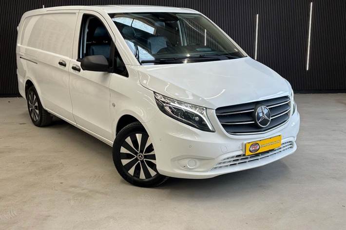 Hvid Mercedes Vito 119 fra 2020