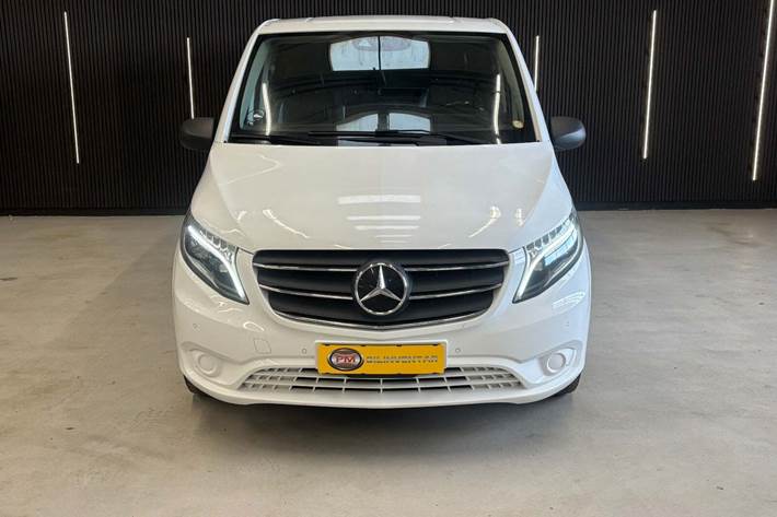 Hvid Mercedes Vito 119 fra 2020