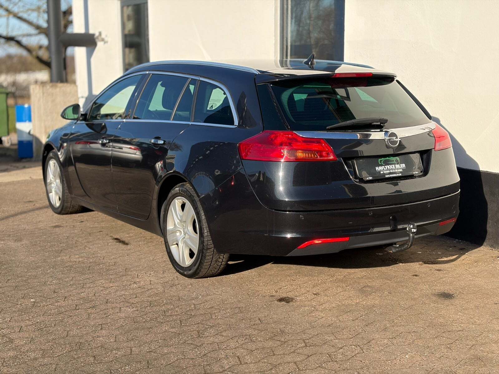 Sort Opel Insignia fra 2011