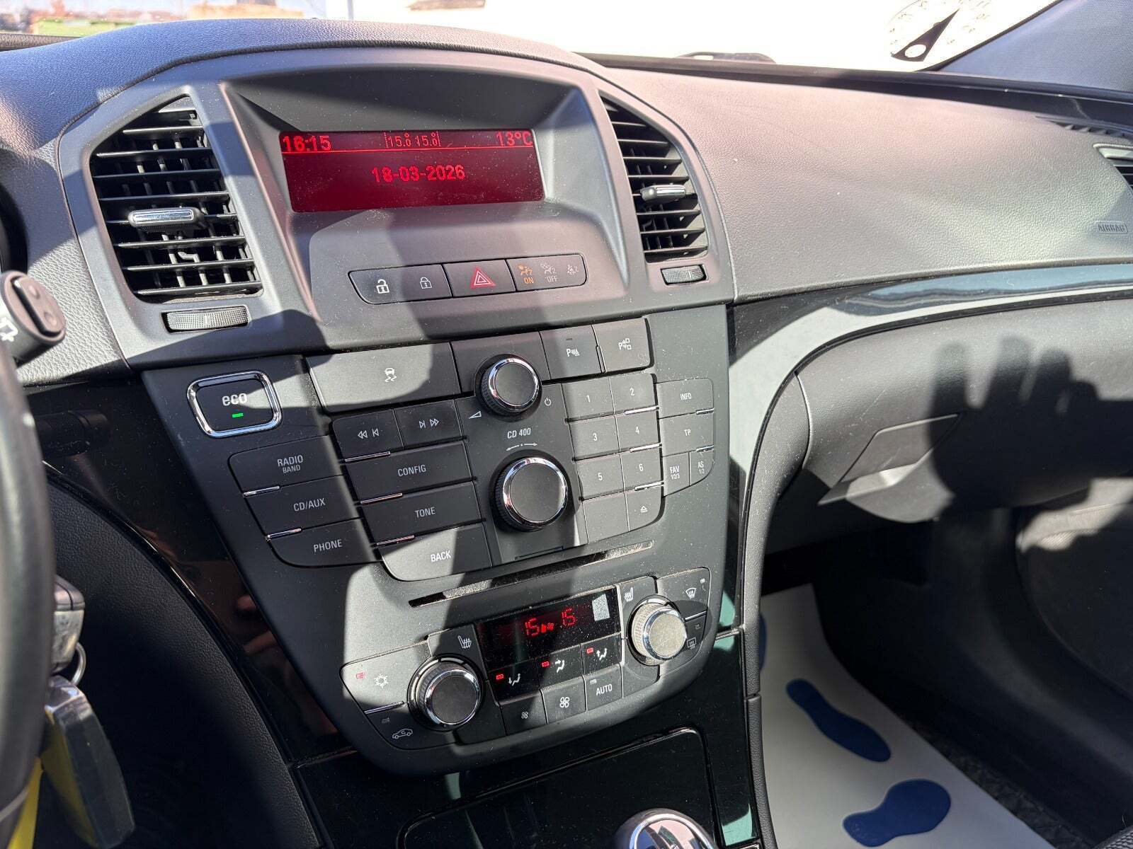 Sort Opel Insignia fra 2011