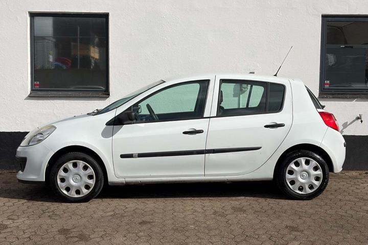 undefined Renault Clio II fra 2008 set udefra
