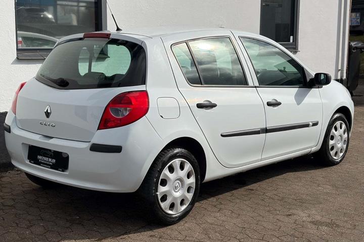 undefined Renault Clio II fra 2008 set udefra