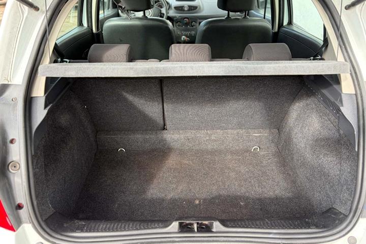 undefined Renault Clio II fra 2008 set indefra