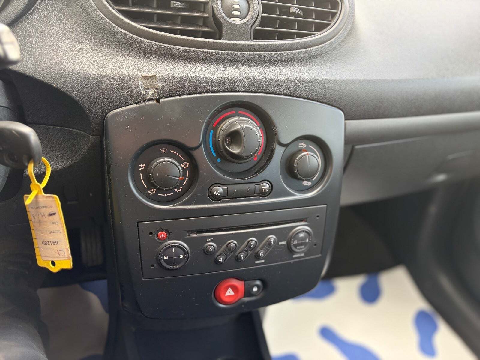 undefined Renault Clio II fra 2008 set indefra