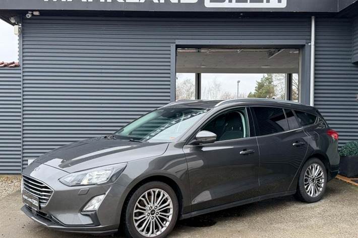 Grå Ford Focus fra 2022