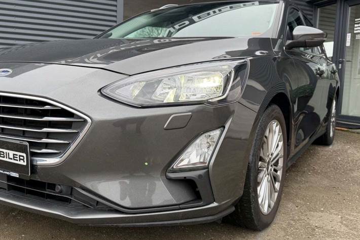 Grå Ford Focus fra 2022