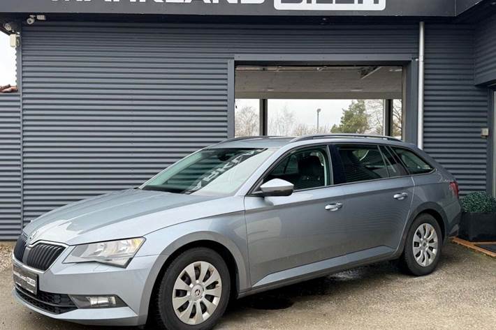 Sølv Skoda Superb fra 2017