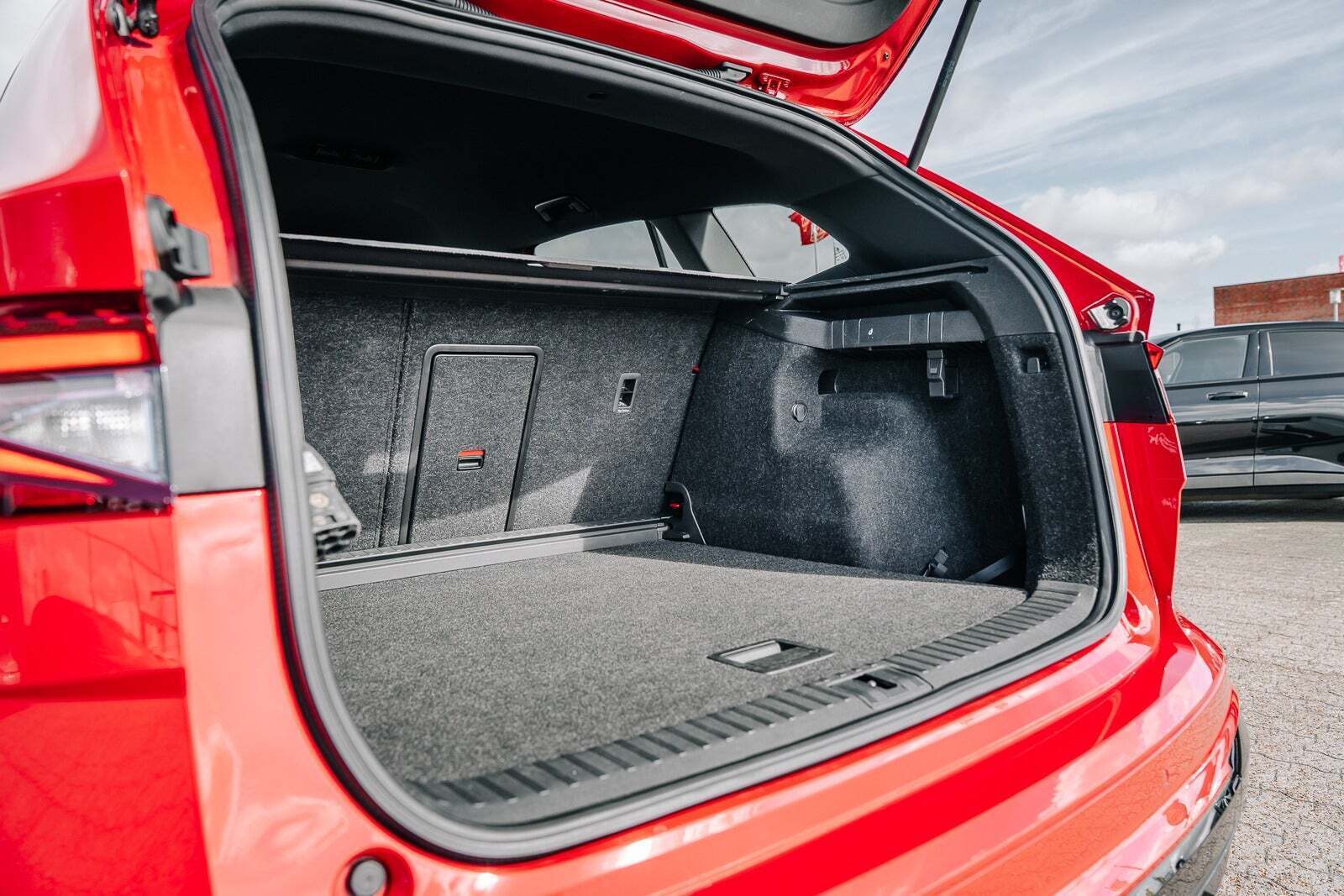 Rød Skoda Enyaq fra 2022