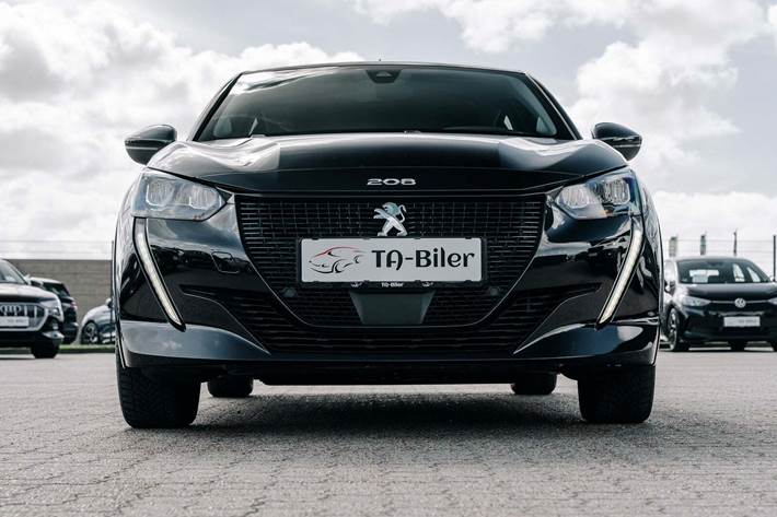 Sort Peugeot e-208 fra 2021