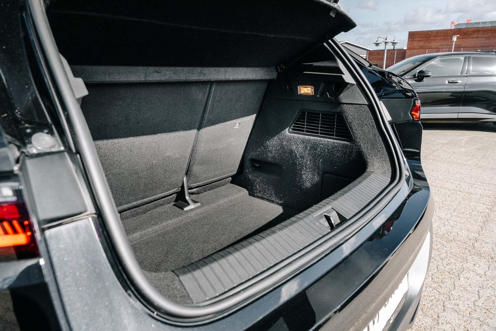 Sort Renault Megane E-Tech fra 2023