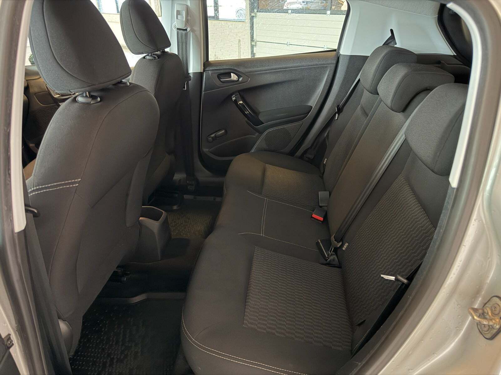 Peugeot 208 1,2 VTi 82 Active