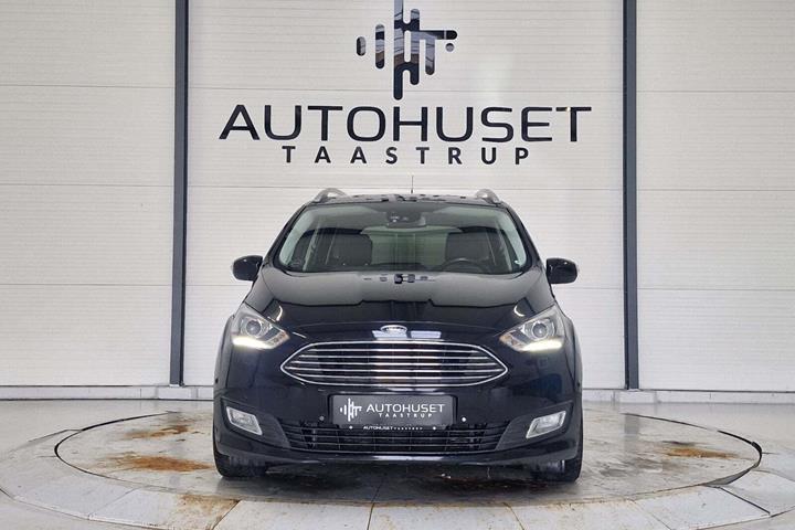 Sort Ford Grand C-Max fra 2017 set udefra