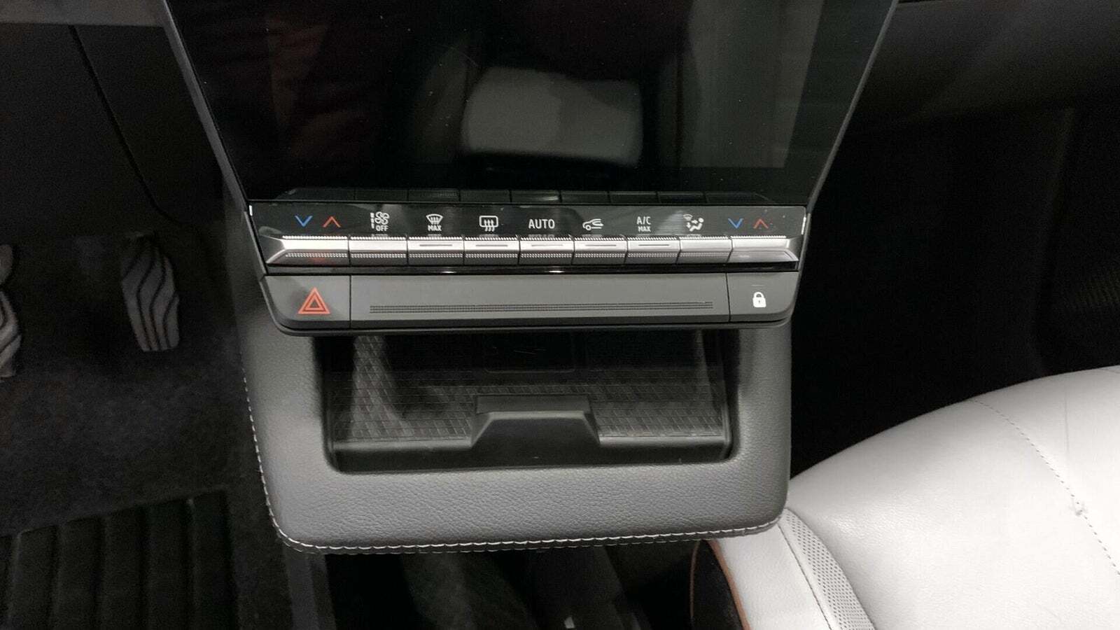 Grå Renault Megane E-Tech fra 2023