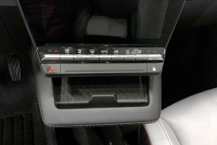 Grå Renault Megane E-Tech fra 2023