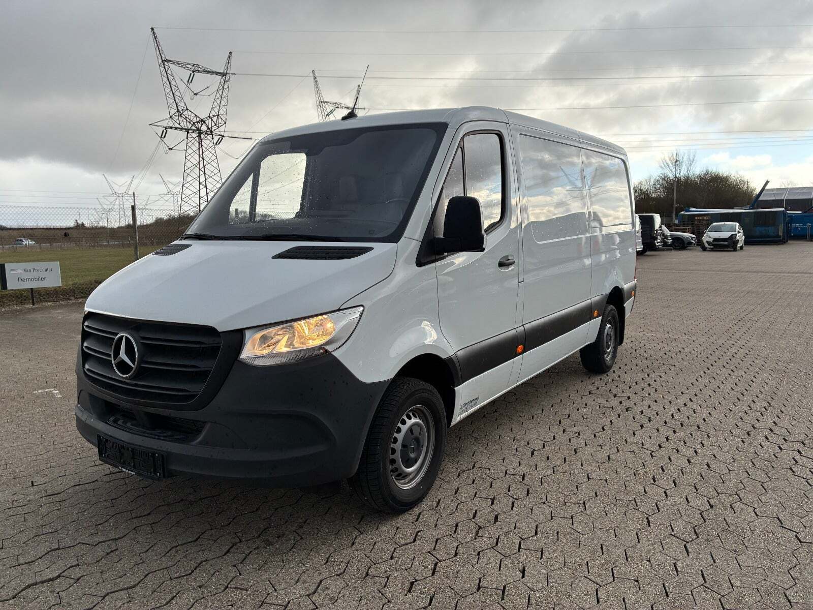 Mercedes Sprinter 317 2,0 CDi A2 Kassevogn aut. RWD