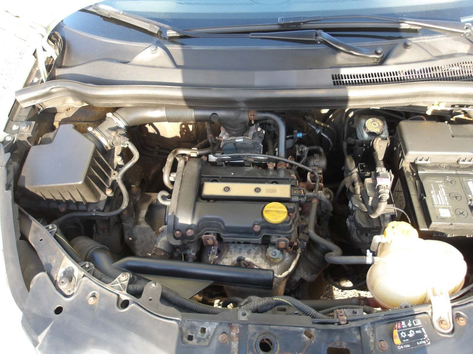 Gul Opel Corsa fra 2011