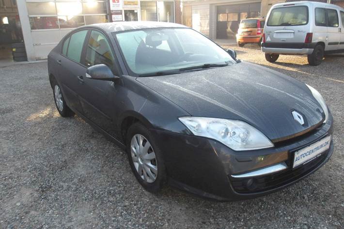 Grå Renault Laguna III fra 2009