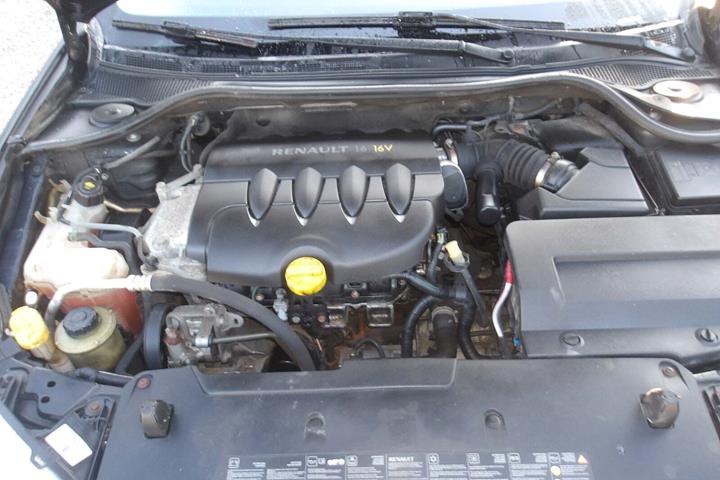 Grå Renault Laguna III fra 2009