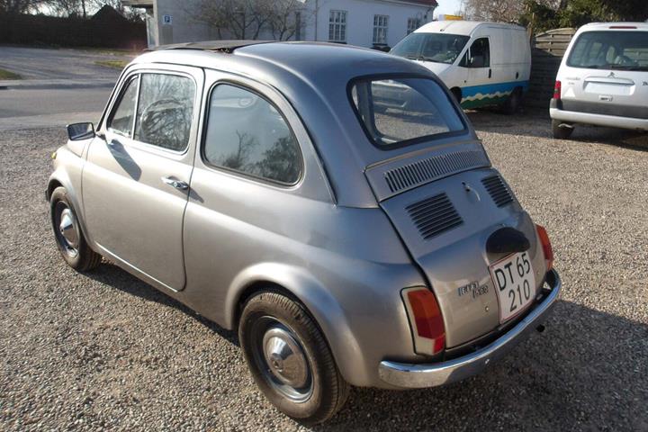 Sølv Fiat 500 fra 1970