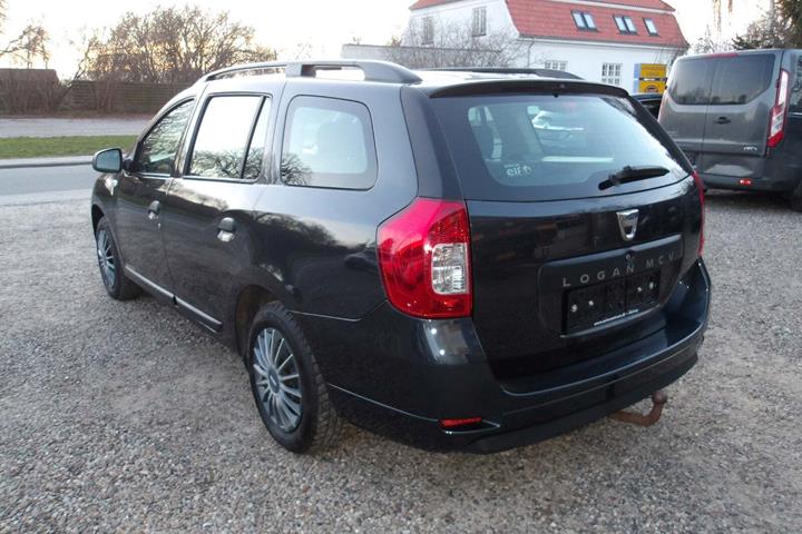 Sort Dacia Logan fra 2019