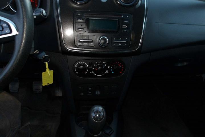 Sort Dacia Logan fra 2019