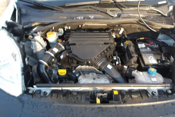 Hvid Fiat Qubo fra 2017 set udefra