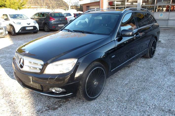 Sort Mercedes C250 fra 2010