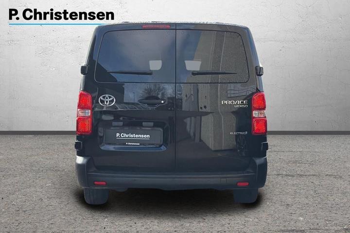 Sort Toyota Proace Verso fra 2024 set udefra