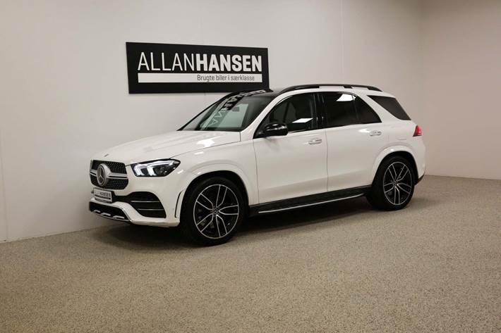 Hvid Mercedes GLE350 de fra 2022 set udefra
